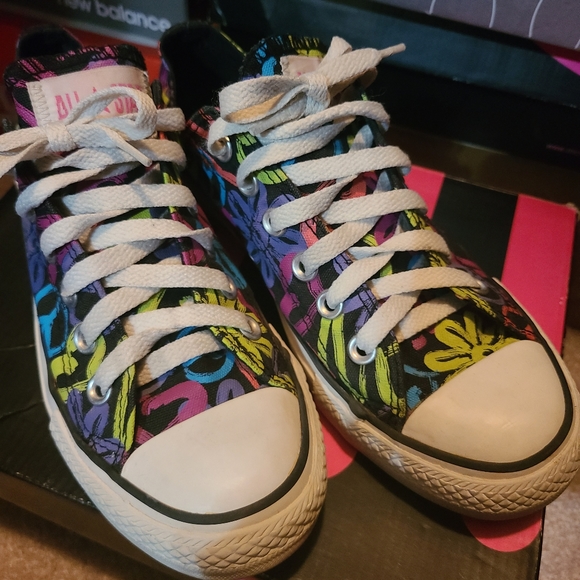 Peace & Flowers Designs - Picture 3 of 3